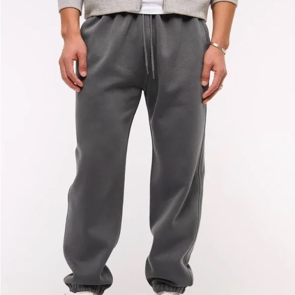 Abercrombie Fitch Heather Gray Essential cinched sweatpants - Picture 2 of 9
